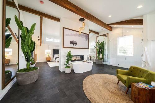 Best In Wenatchee. Designer Home Built For Vacation.