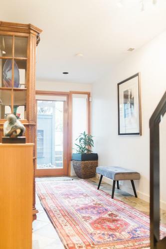 Waterfront Rooftop Deck On Lake Union 3br 3ba Extended Stay