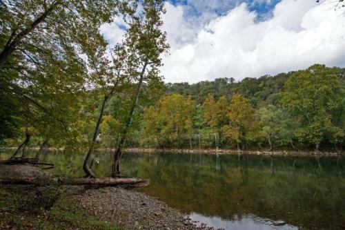 Greenbrier River Hideaway W/ 11 Acres Of Frontage!