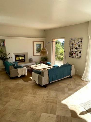 Luxury Villa With Garden And Pool In Mougins!