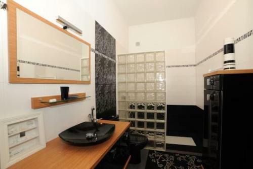 Villa Mougins Yourhosthelper