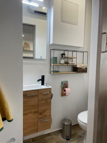 Apartamento Coeur De N�mes - Beau Studio De Qualit�