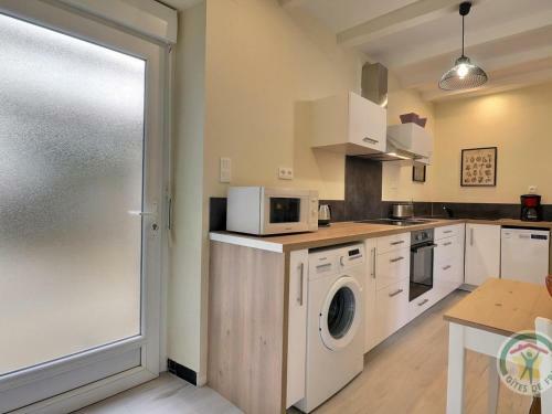 Gite Saint-marcan, 2 Bedrooms, 5 Persons - Fr-1-538-163