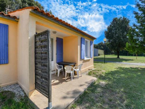 Charming Holiday Home In Saint-savinien With Private Pool