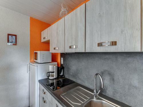 Cosy Holiday Home In Saint-savinien With Shared Pool