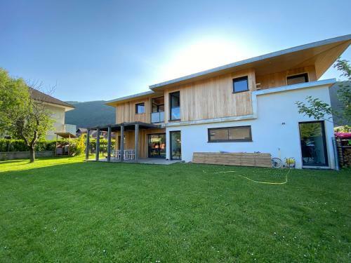 Maison Sevrier, Proche Lac D'annecy, 4 Ch, 3 Sdb