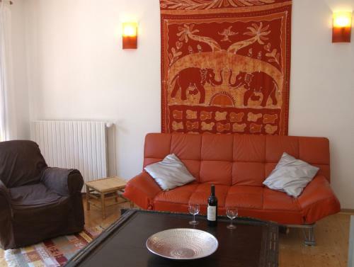 Villa With Natural River Pool, 15 Mins From Beach