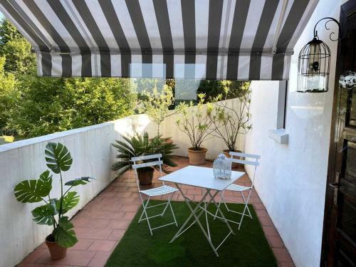 Villa Chaleureuse Avec Vue Imprenable Sur Le Lac.