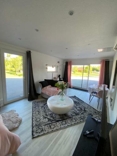 Bed & Breakfast Agr�able Chambre D?h�te Calme Avec Piscine