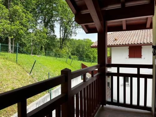 Villa Urrugne, 3 Bedrooms, 6 Persons - Fr-1-239-770