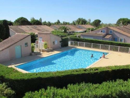Maison Individuelle Familiale Et Piscine Partag�e