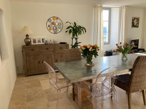 Hostal Maison Deli�re
