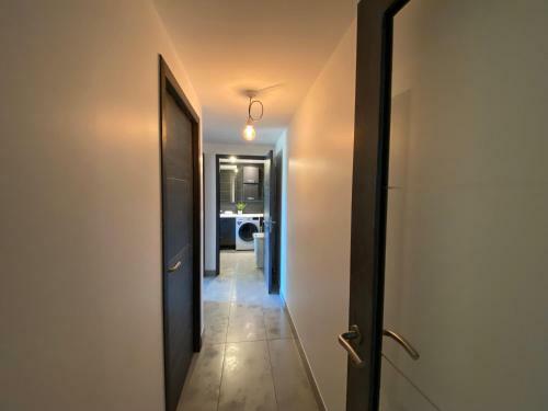 Apartamento Lake & Mountain View - Piscine, Parking, Terrasse