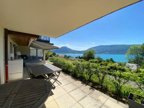 Apartamento Lake & Mountain View - Piscine, Parking, Terrasse