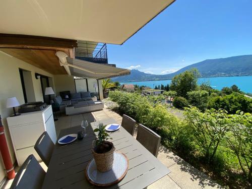 Apartamento Lake & Mountain View - Piscine, Parking, Terrasse