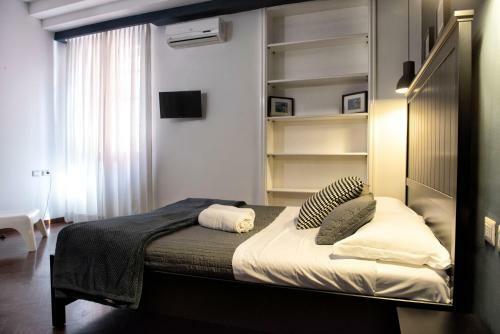 Hostal Corso 151