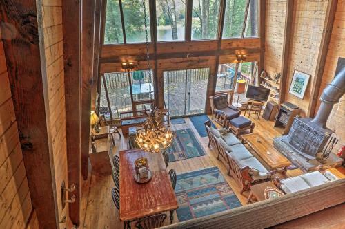 Lakefront Berkshires Retreat With Deck, Dock And Boat!