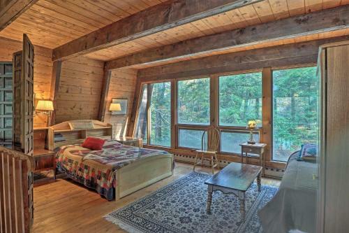 Lakefront Berkshires Retreat With Deck, Dock And Boat!