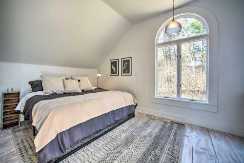 Serene Great Barrington Cottage With Fire Pit!
