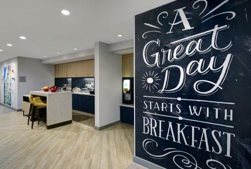 Hotel Towneplace Suites By Marriott Fall River Westport