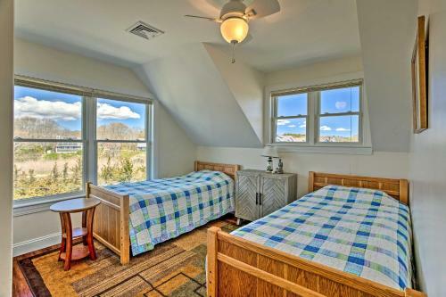 Sunny Beach House Getaway - Steps From Water!