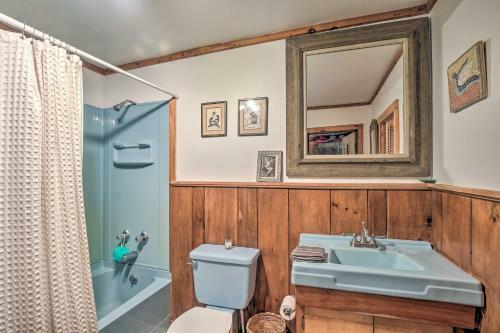 The Mill River Cabin With Fireplace And River View!