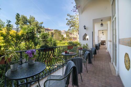 Bed & Breakfast The Bellini House By House In Naples