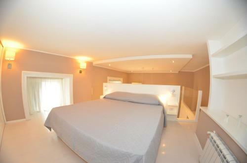 Acacia Apartment Naples Short Lease