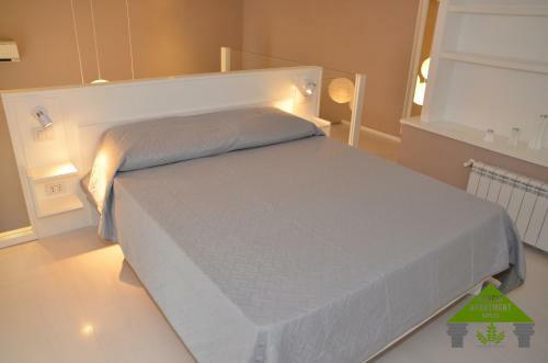 Acacia Apartment Naples Short Lease