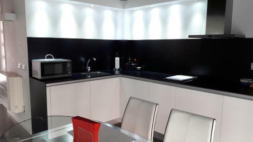 Apartaments Y Habitacions Entre Volcans