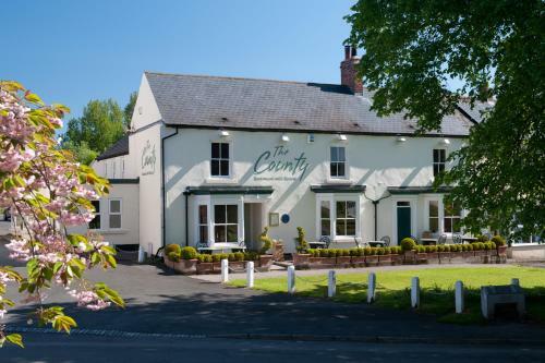 Hostal The County