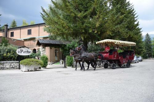 Hotel Lh Albergo Il Picchio