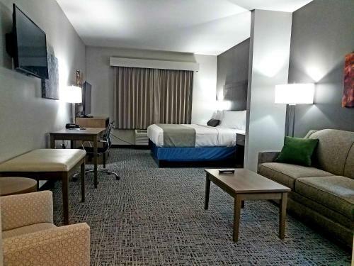 Best Western Plus Wayland Hotel