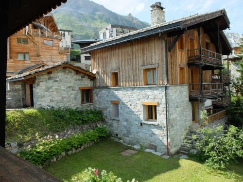 Apartment Tignes, 3 Bedrooms, 8 Persons - Fr-1-406-127