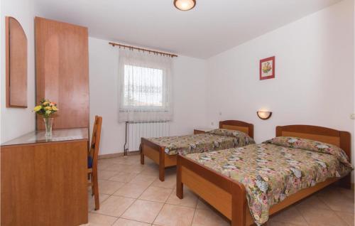 Nice Apartment In Pula With 2 Bedrooms