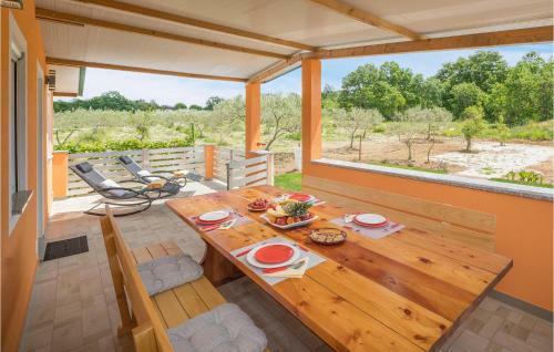 Nice Home In Rovinj With Wifi And 2 Bedrooms