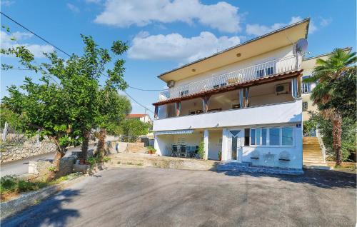 Amazing Apartment In Trogir With 2 Bedrooms