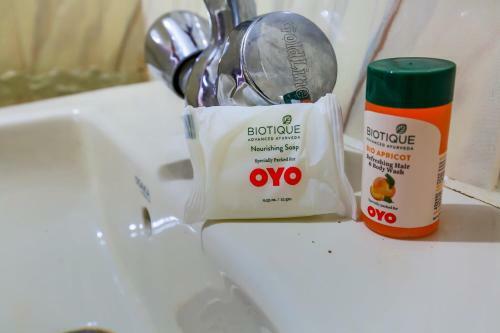 Oyo 71366 Krishna Hotel