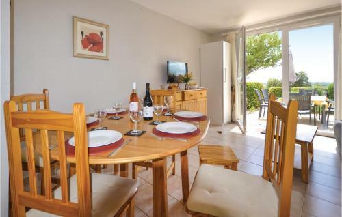Two-bedroom Holiday Home In Calvisson