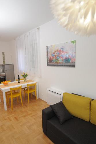 Amaros Apartment