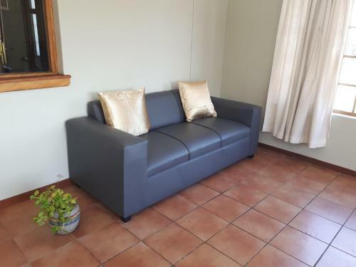 Cottage, Close To Uj, Milpark, Wits