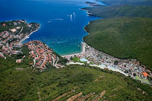 Mare And Terra Apartments Rabac