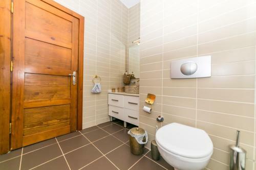 Villa Esen Daily Weekly Rentals
