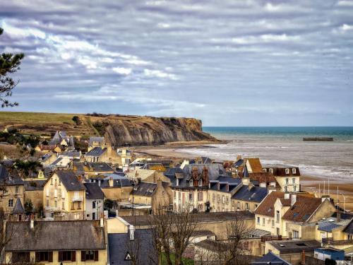 Calm And Comfortable Apartment In Bayeux