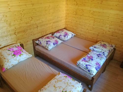 Lodge Jantar Pokoje I Domki U Reni