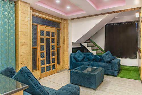 Komfort Homestay 4bhk Luxury Villa