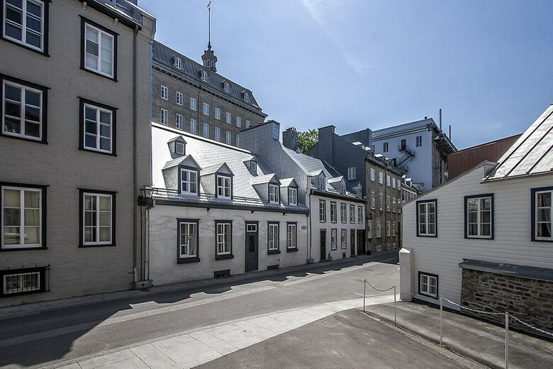 Hotel Manoir Des Remparts