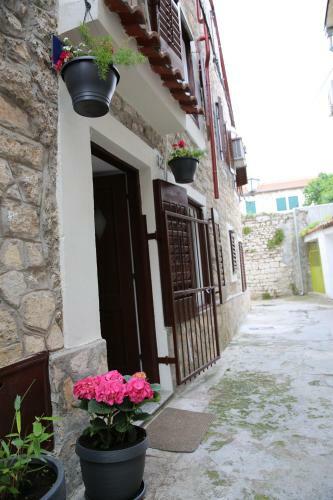Apartments Stonehouse