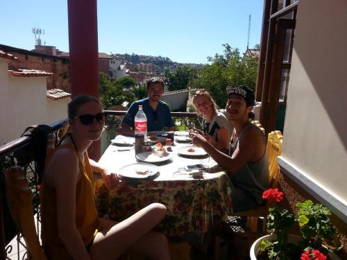 Albergue Villa Oropeza Guest House