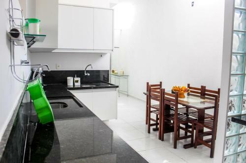 Casa De Praia /5 Su�tes + 1 Depend�ncia/ Guarajuba